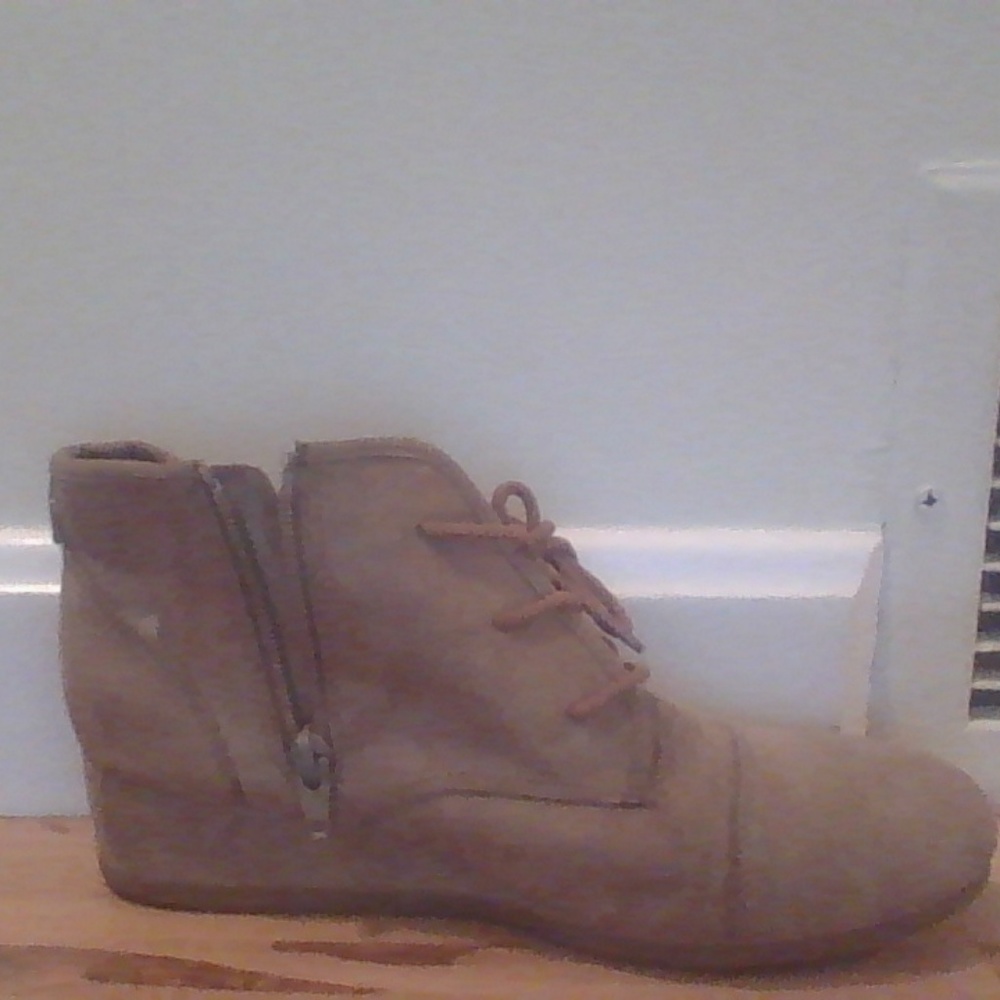 Girls Wedge Boots
